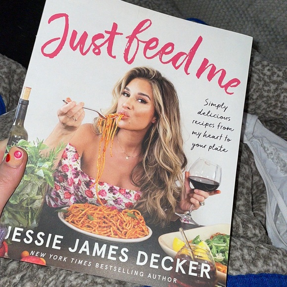 Just Feed Me cook book by Jessie James Decker - Picture 3 of 5